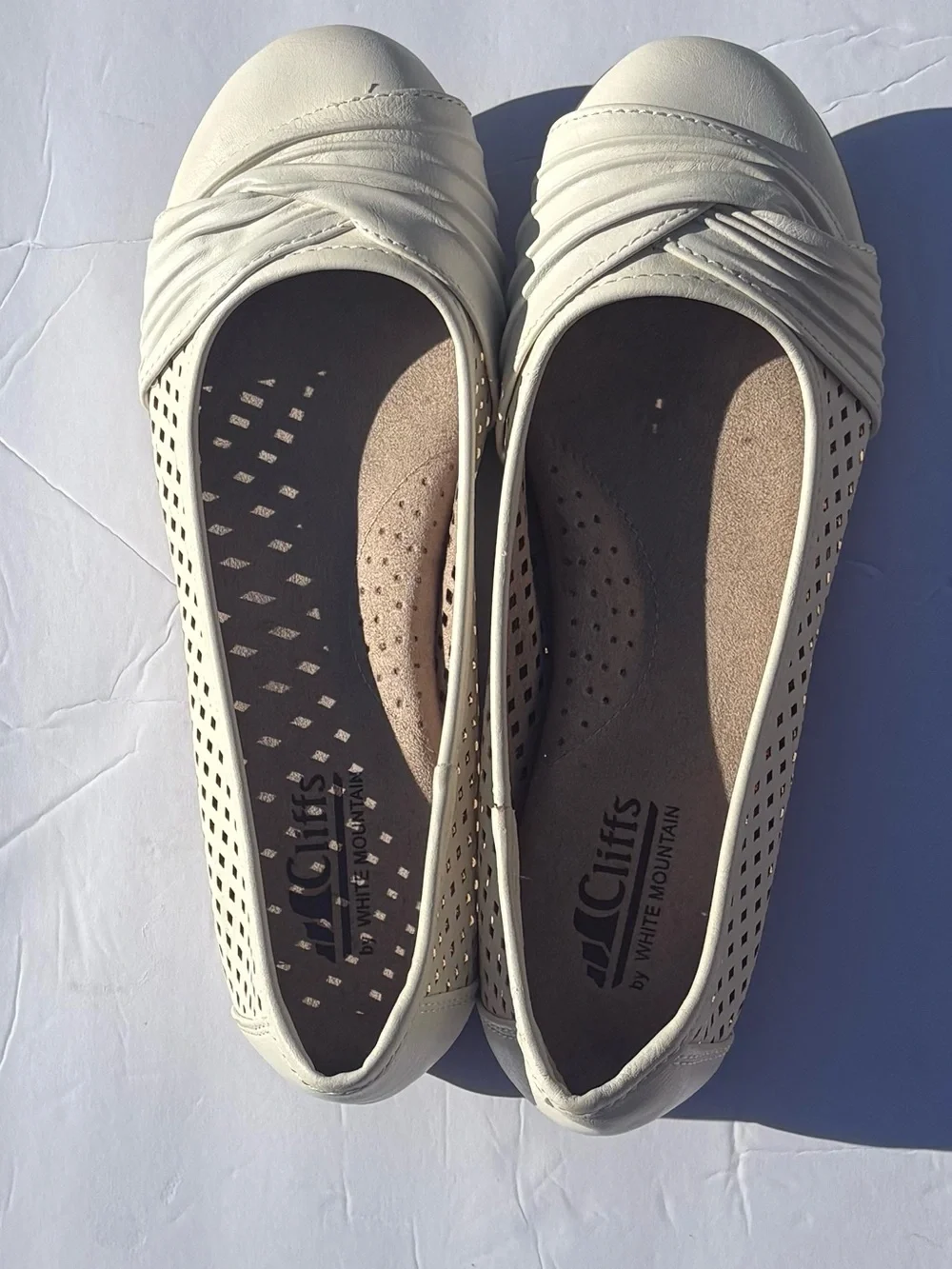 Cliffs by WHITE MOUNTAIN Cream Twisted-Detail Perforated Ballet Flats